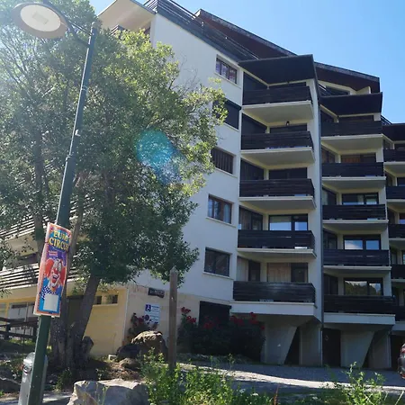 Appartement T3 Cosy Pour 8 Pers. A Pra-loup, A 50m Des Pistes Avec Balcon Et Parking Prive - Fr-1-165a-78